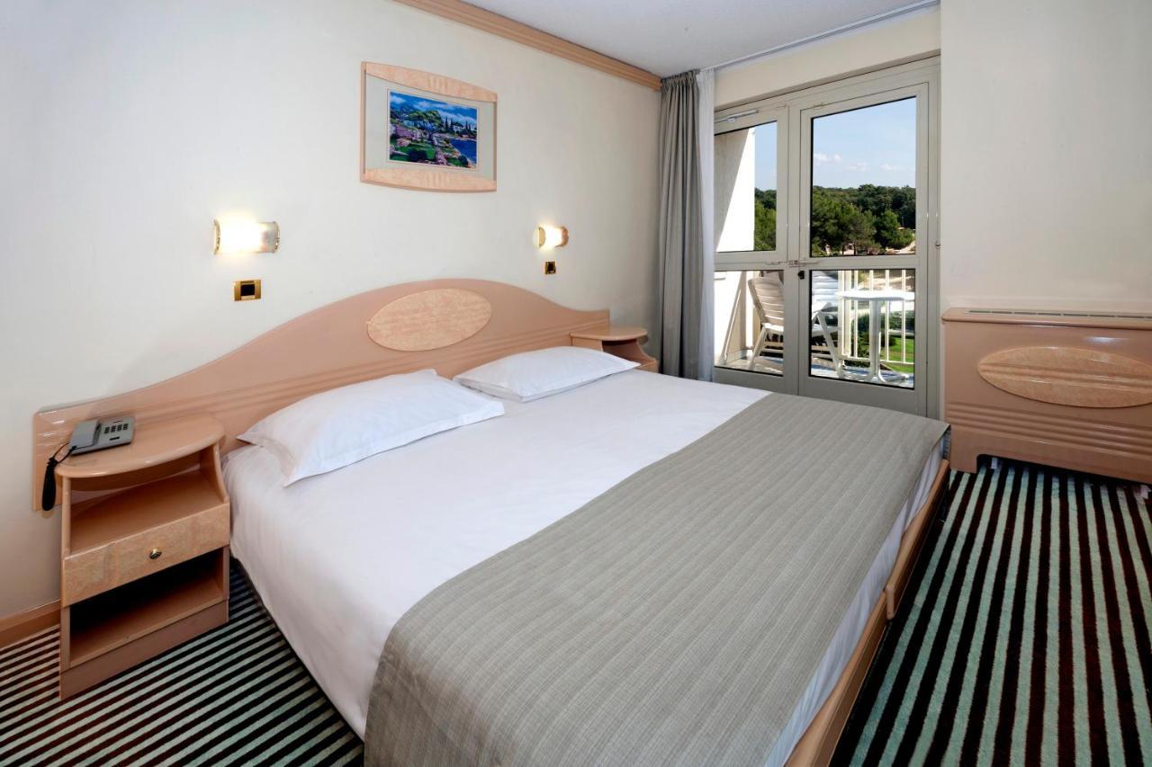 Hotel Istra Plava Laguna โปเรช ภายนอก รูปภาพ