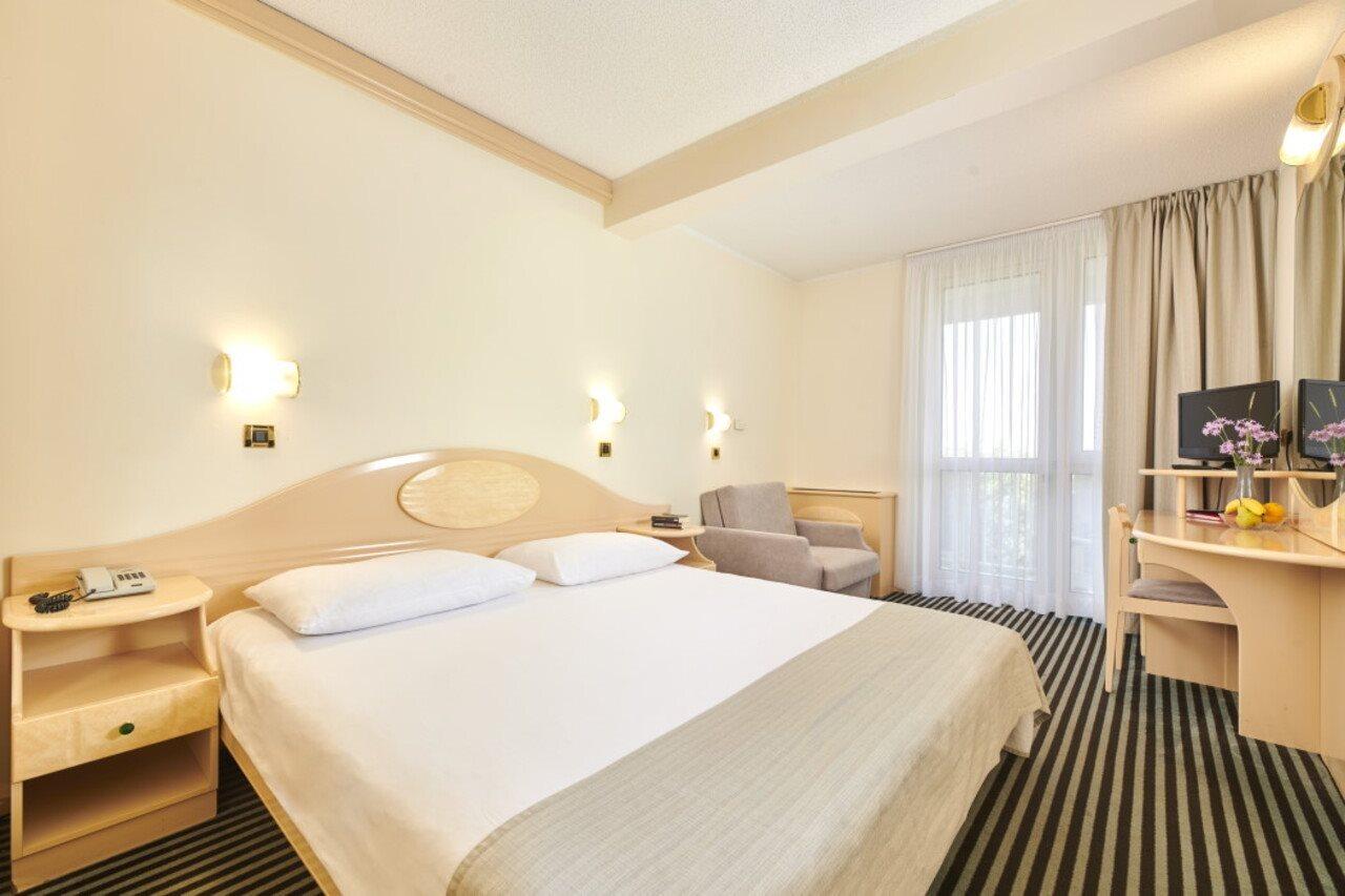 Hotel Istra Plava Laguna โปเรช ภายนอก รูปภาพ